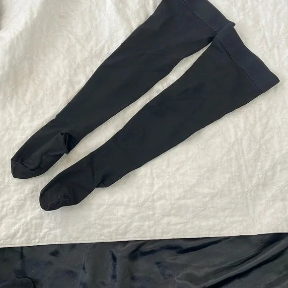 Women’s or Men's Black Tights - Picture 5 of 8